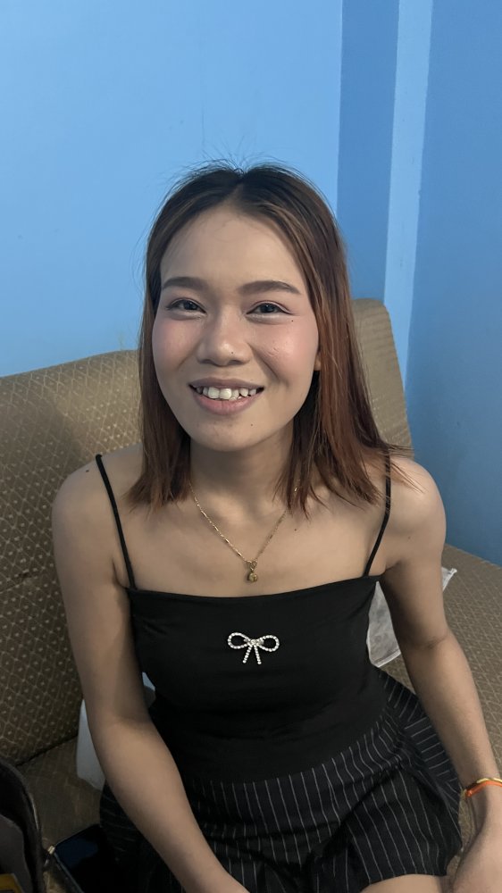 IMG_E7677_Leo_Hero B.JPG